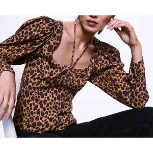 NWT Mango Women Long Sleeve Sweetheart Neck Viscose Blouse Size 4 Brown Animal